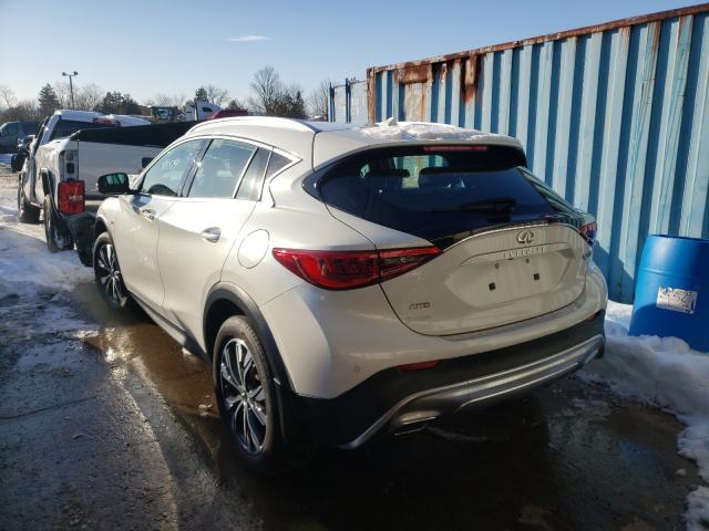 2019 INFINITI QX30 LUXE SJKCH5CR5KA010823