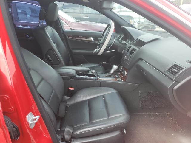 2011 MERCEDES-BENZ C300 WDDGF5EB1BA520120