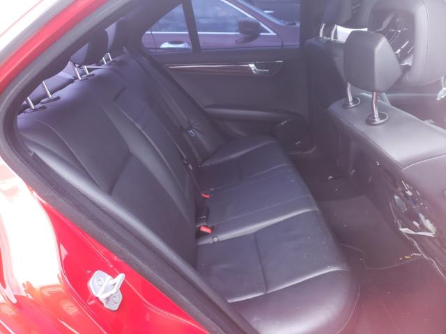 2011 MERCEDES-BENZ C300 WDDGF5EB1BA520120