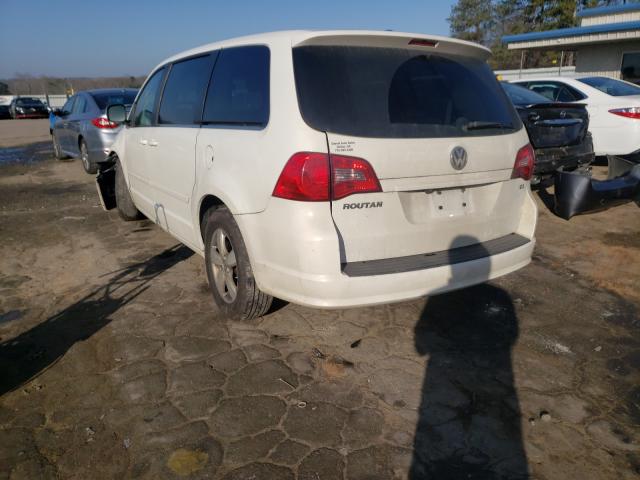 2010 VOLKSWAGEN ROUTAN SE 2V4RW3D15AR242323