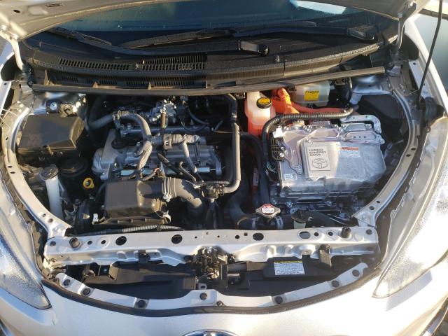 2017 TOYOTA PRIUS C JTDKDTB36H1592855