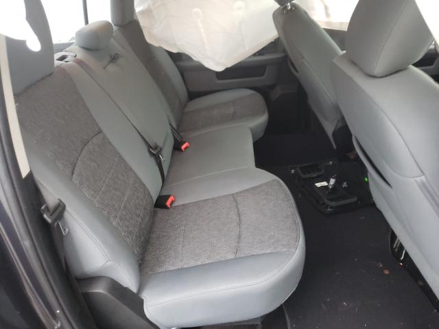 2018 RAM 1500 SLT 1C6RR7LG9JS141127