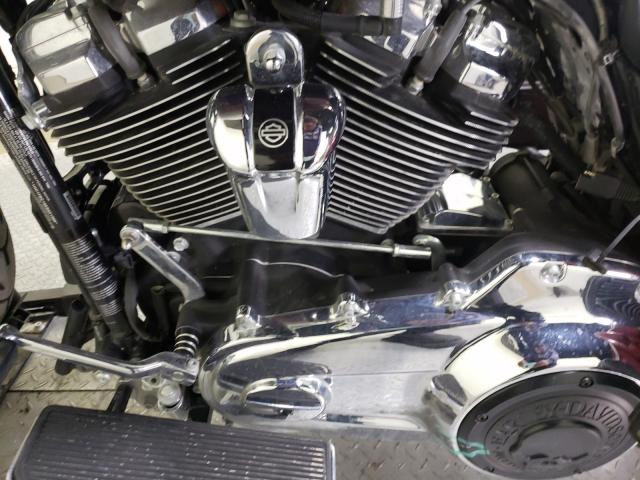2019 HARLEY-DAVIDSON FLHR 1HD1FBC19KB621360