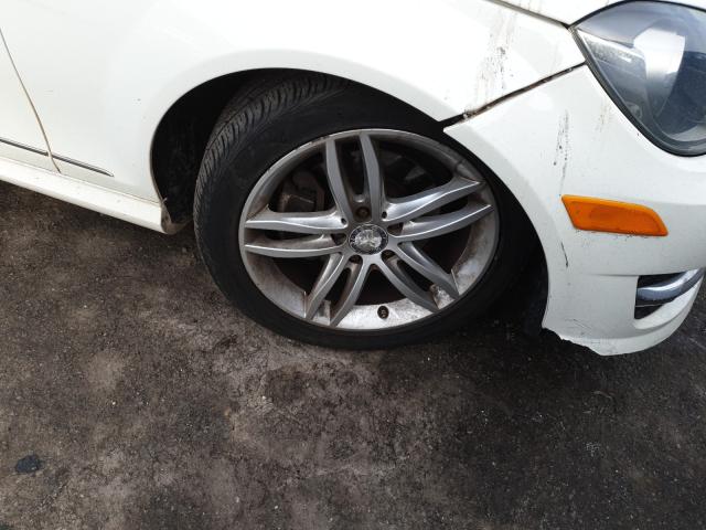 2012 MERCEDES-BENZ C300 WDDGF8BB2CA718759