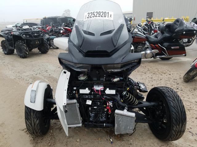 2020 CAN-AM SPYDER ROA 2BXNBDD29LV005136