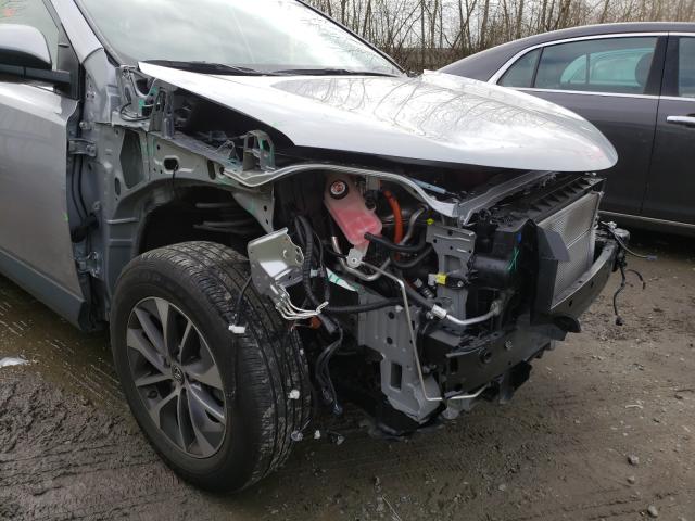 2018 TOYOTA RAV4 HV LE JTMRJREV9JD228747