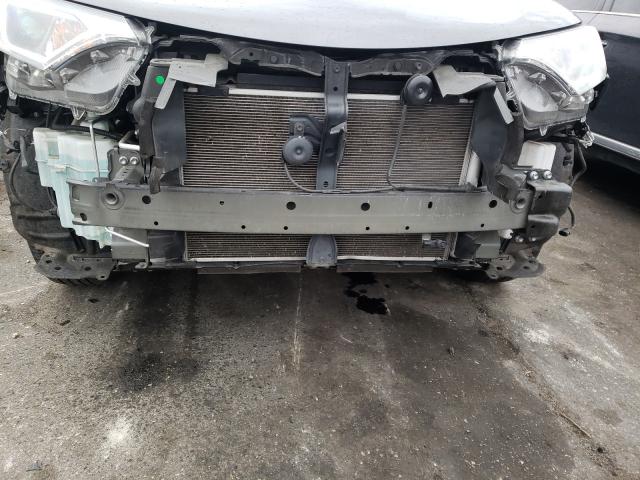 2018 TOYOTA RAV4 LE - JTMZFREV6JJ739786