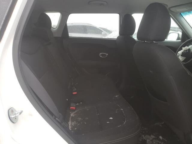2016 KIA SOUL + KNDJP3A55G7292063