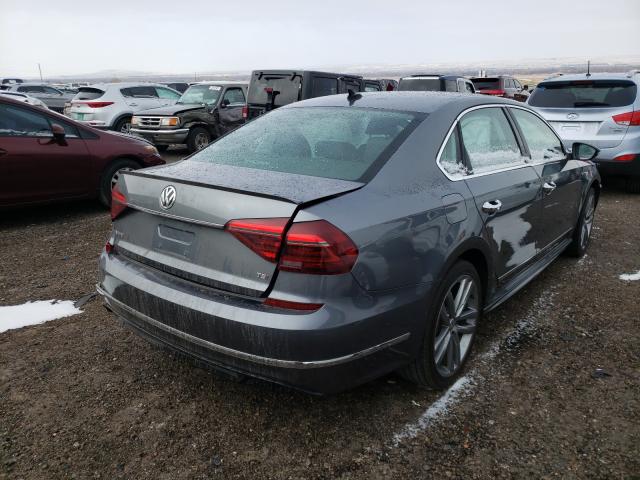 2017 VOLKSWAGEN PASSAT R-L 1VWDT7A30HC040371