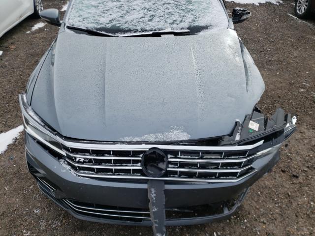 2017 VOLKSWAGEN PASSAT R-L 1VWDT7A30HC040371