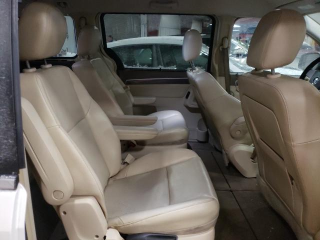 2010 VOLKSWAGEN ROUTAN 2V4RW3D11AR245901