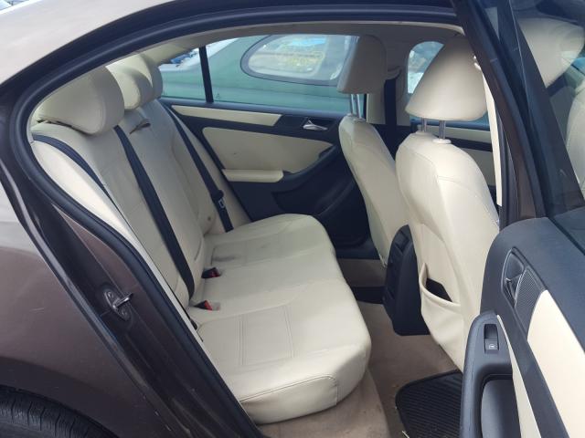 2011 VOLKSWAGEN JETTA SE - 3VWDX7AJ0BM346429