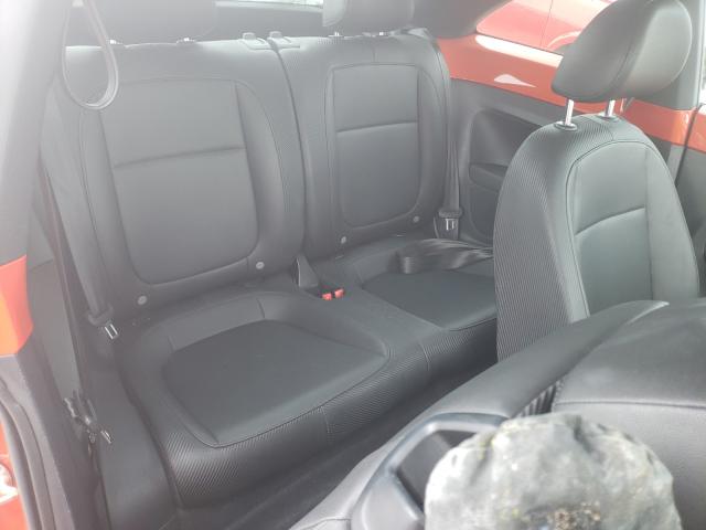 2017 VOLKSWAGEN BEETLE SE 3VWJ17AT1HM628237