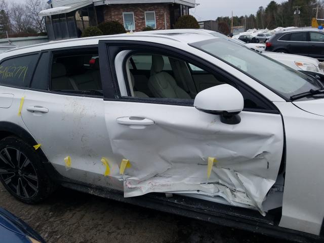 2020 VOLVO V60 CROSS YV4102WK5L1047318