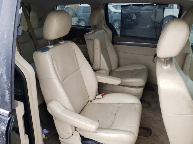 2010 VOLKSWAGEN ROUTAN 2V4RW3D12AR195364