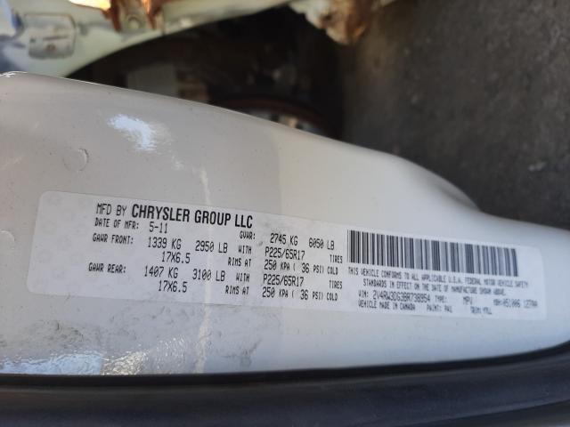 2011 VOLKSWAGEN ROUTAN SE 2V4RW3DG3BR738954