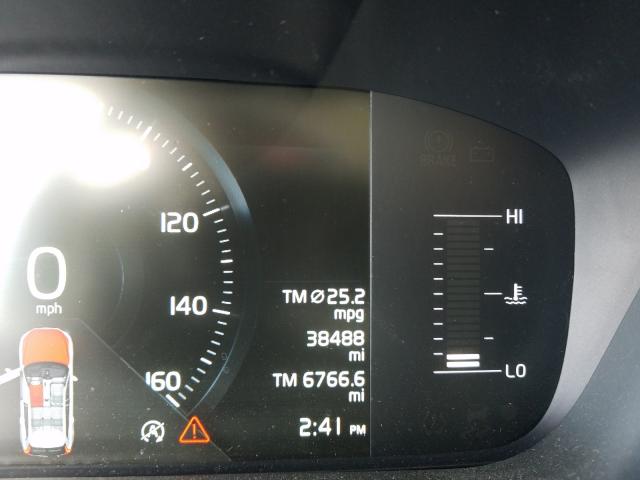 2018 VOLVO XC60 T5 LYV102RK8JB086764