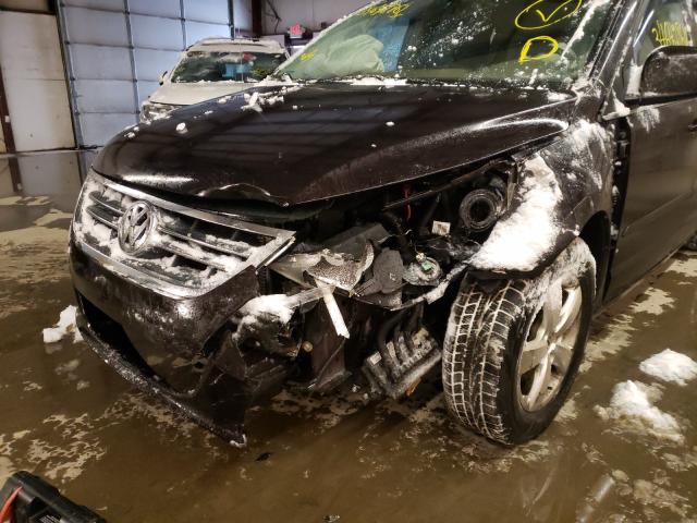 2010 VOLKSWAGEN ROUTAN SE 2V4RW3D17AR295251