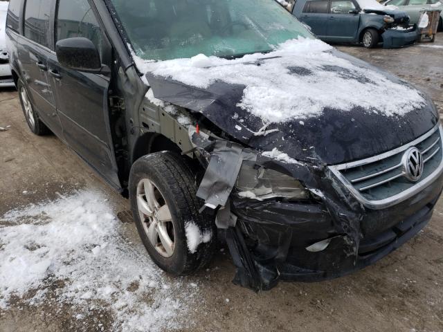2010 VOLKSWAGEN ROUTAN 2V4RW3D12AR195364