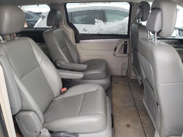 2011 VOLKSWAGEN ROUTAN SE 2V4RW3DGXBR691597