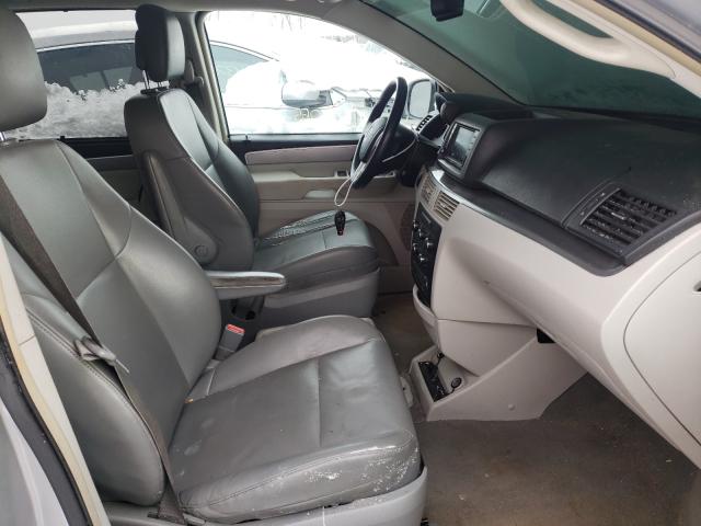 2011 VOLKSWAGEN ROUTAN SE 2V4RW3DGXBR691597