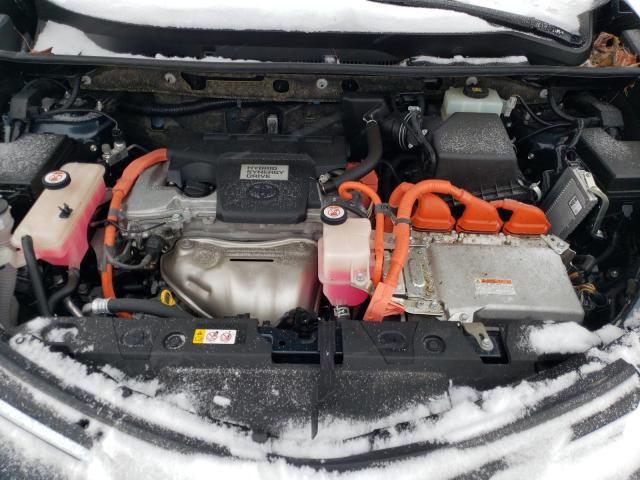 2018 TOYOTA RAV4 HV LE JTMRJREV8JD236855