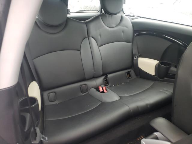 2010 MINI COOPER CLU WMWML3C57ATX37131