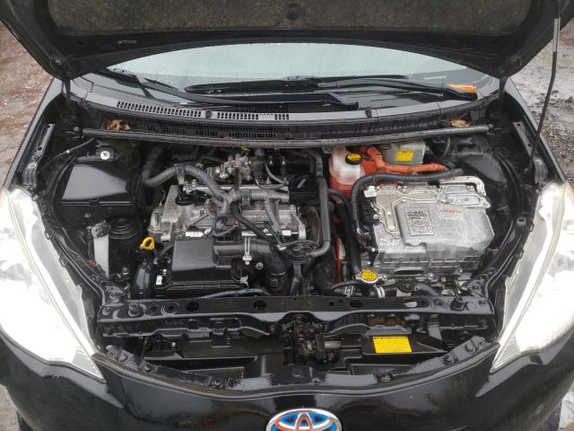 2014 TOYOTA PRIUS C - JTDKDTB35E1061657