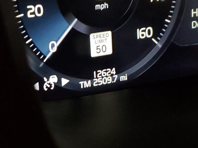 2019 VOLVO S60 T6 R-D 7JRA22TM8KG016838