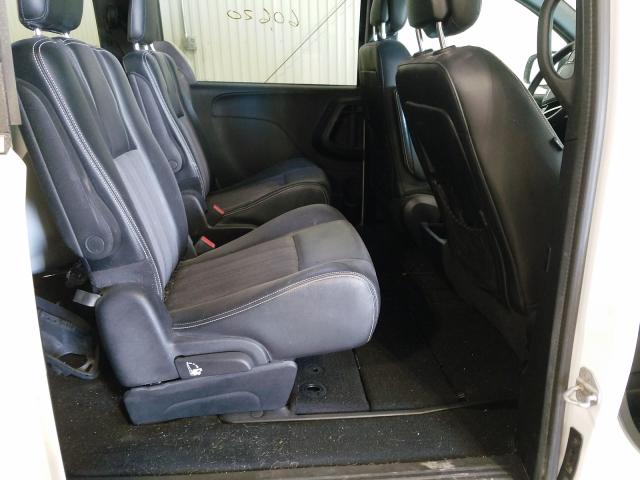 2014 CHRYSLER TOWN & COU 2C4RC1HG9ER132676