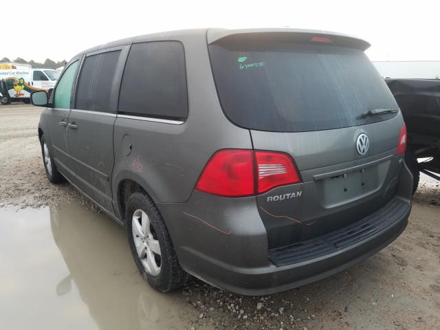 2010 VOLKSWAGEN ROUTAN SEL 2V4RW5DX0AR230984
