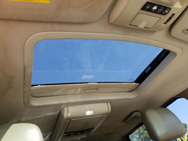 2011 VOLKSWAGEN ROUTAN SEL 2V4RW5DG0BR669880