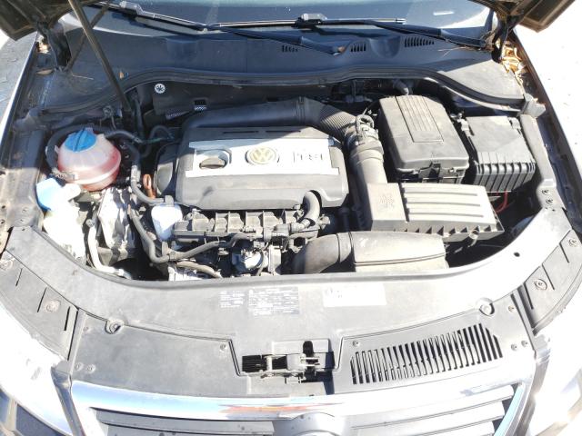 2010 VOLKSWAGEN PASSAT KOM WVWJK7AN4AE140493