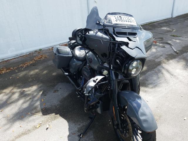 2018 HARLEY-DAVIDSON FLHXSE CVO 1HD1PXL1XJB955633