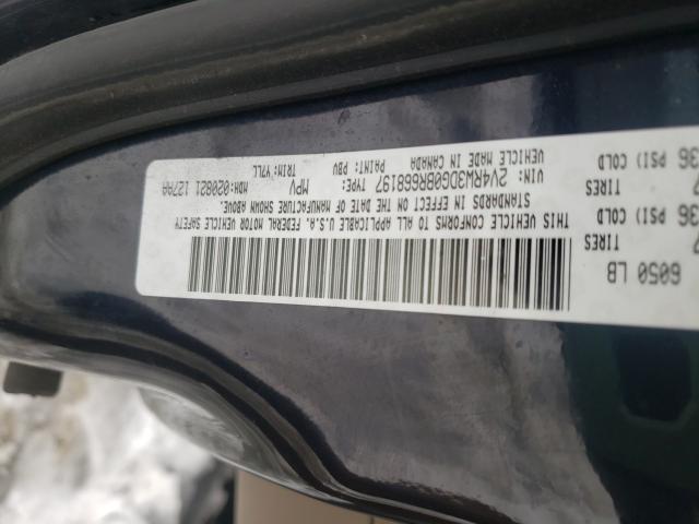 2011 VOLKSWAGEN ROUTAN SE 2V4RW3DG0BR668197