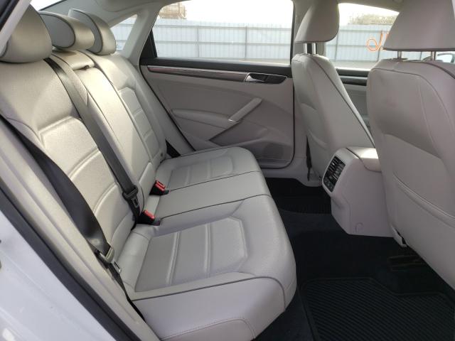 2018 VOLKSWAGEN PASSAT SE 1VWBA7A3XJC026089