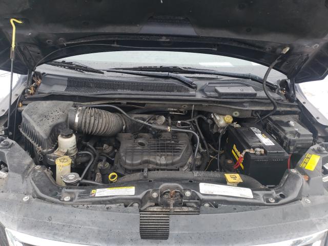 2011 VOLKSWAGEN ROUTAN SE 2V4RW3DG0BR668197