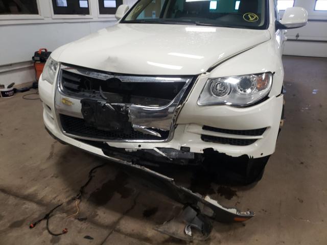 2010 VOLKSWAGEN TOUAREG TD WVGFK7A90AD001150