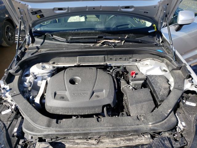 2021 VOLVO XC60 T5 MO YV4102RKXM1738552
