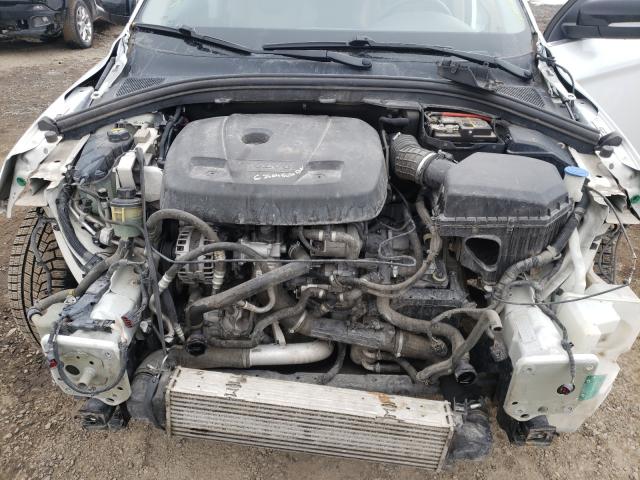 2017 VOLVO XC60 T6 DY YV449MRR0H2066884