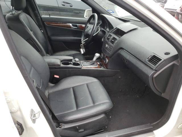 2011 MERCEDES-BENZ C300 WDDGF5EB2BA526864