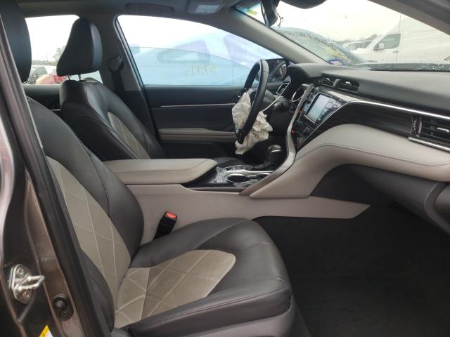 2018 TOYOTA CAMRY L 4T1B11HK8JU019239
