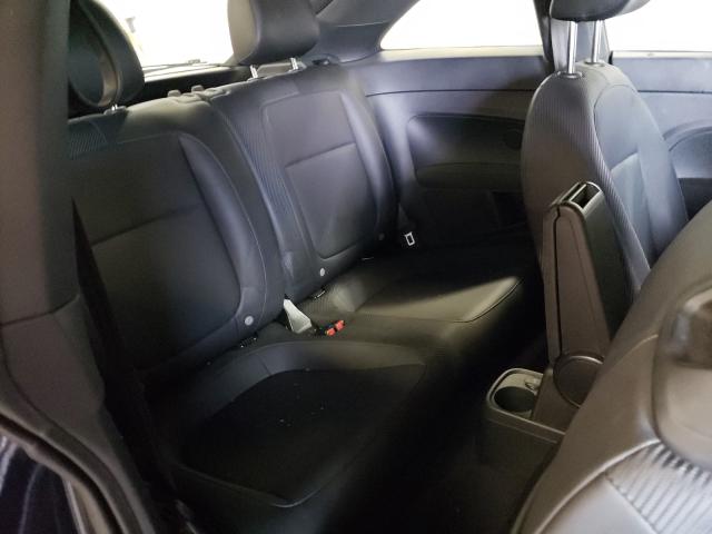 2018 VOLKSWAGEN BEETLE S 3VWFD7AT3JM710800