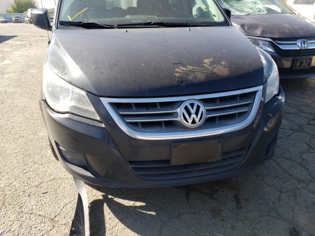 2010 VOLKSWAGEN ROUTAN SE 2V4RW3D15AR295880