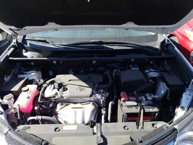 2018 TOYOTA RAV 4 2T3ZFREV6JW492545