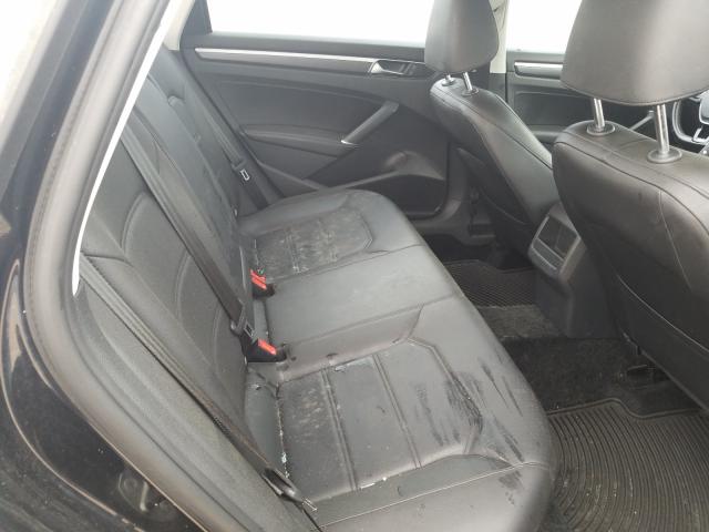 2017 VOLKSWAGEN PASSAT R-L 1VWDT7A34HC082445