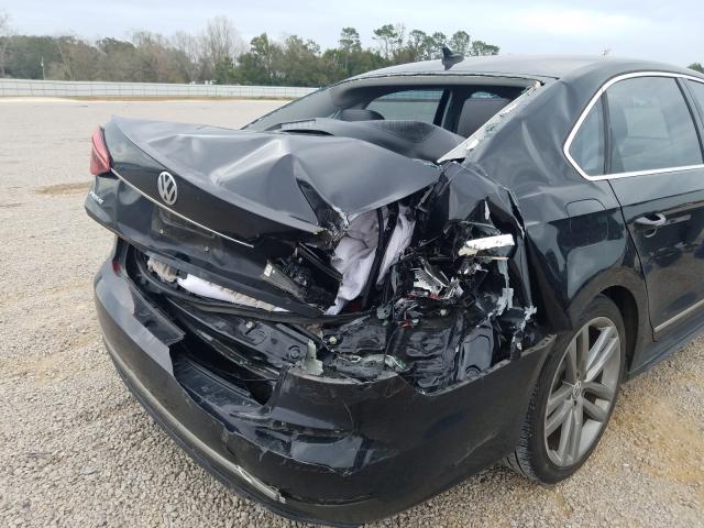2017 VOLKSWAGEN PASSAT R-L 1VWDT7A34HC082445