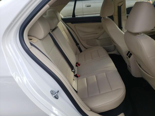 2010 VOLKSWAGEN JETTA WOLF 3VWRJ7AJ3AM059916
