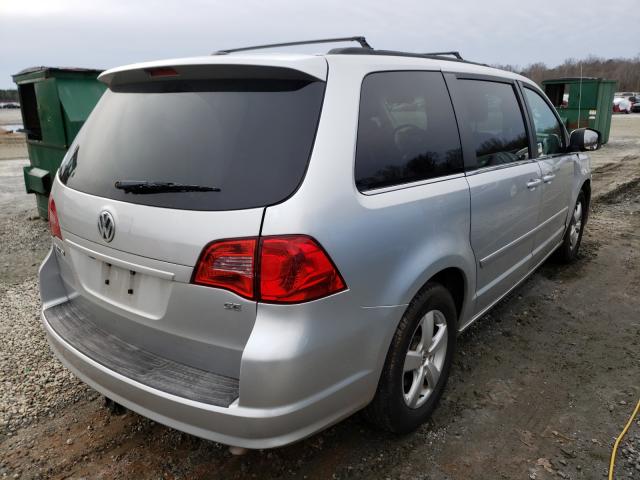 2011 VOLKSWAGEN ROUTAN SE 2V4RW3DG8BR804799