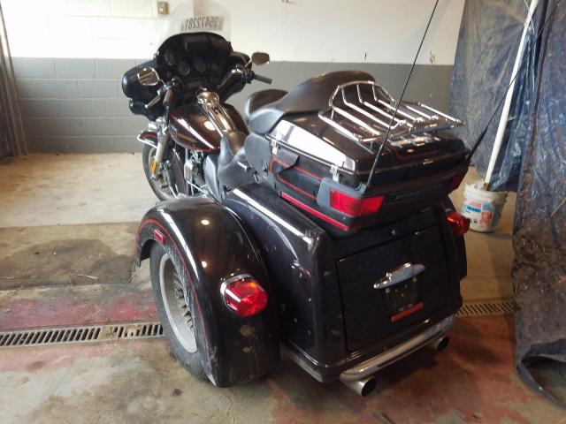 2011 HARLEY-DAVIDSON FLHTCUTG 1HD1MAM12BB851532